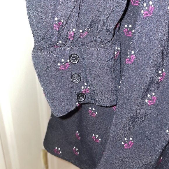 003: EXPRESS v-neck keyhole cutout long sleeve mini dress is women's size XS - Picture 6 of 11